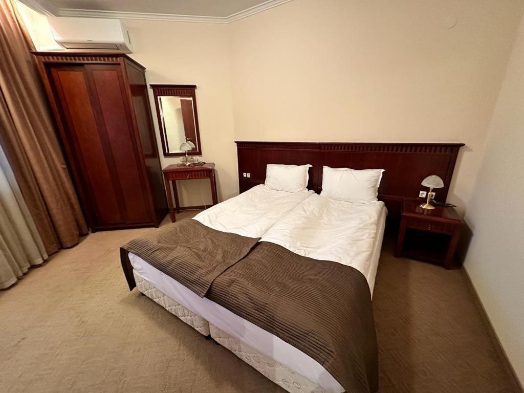 Luxury In Downtown Residential Complex